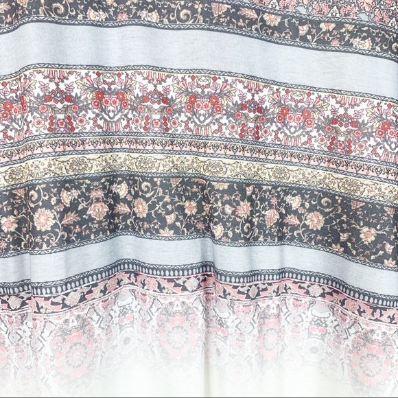 Style and Co pattern short sleeve dolman t shirt - Picture 2 of 5